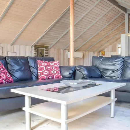 Cozy Home In Ringkobing With Sauna *